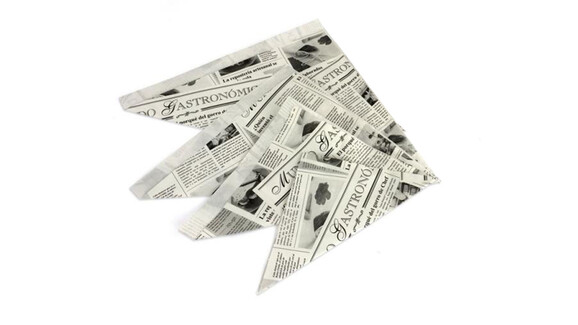 Spitztüte, B 180 + 255 SF x L 190 mm, Papier, weiß, 80 g/m², Motiv: Zeitungsdruck, FAIRPAC, A-Nr.: 95199 - 01